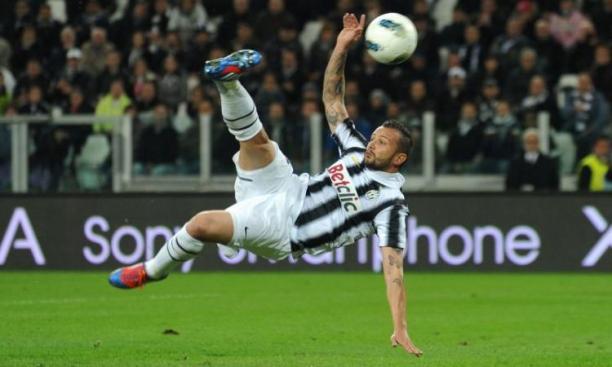 nuovo.archivio.foto.simone.pepe.rovesciata.juventus.750x450.jpg