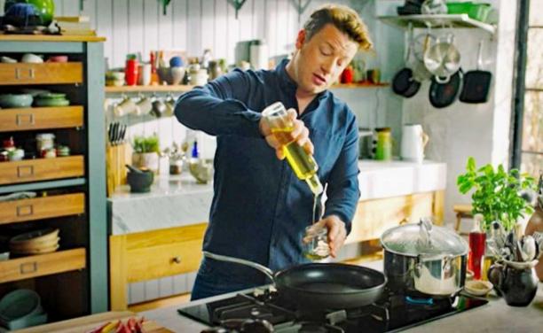 Pt18-ricette-veloci-jamie-oliver-arrabbiata-650x400.jpg